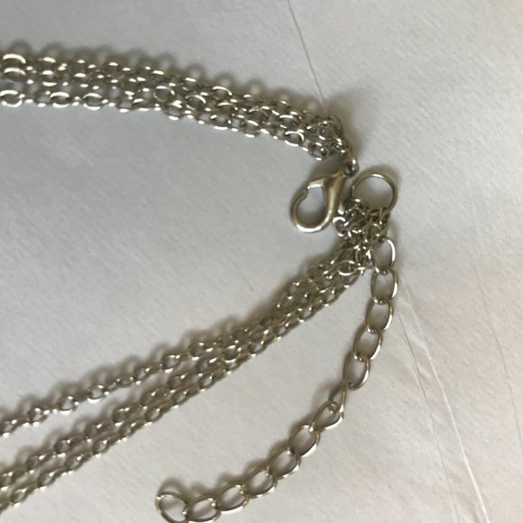 3/$15 Layered Silver Metallic Heart Charm Necklace - Picture 4 of 4